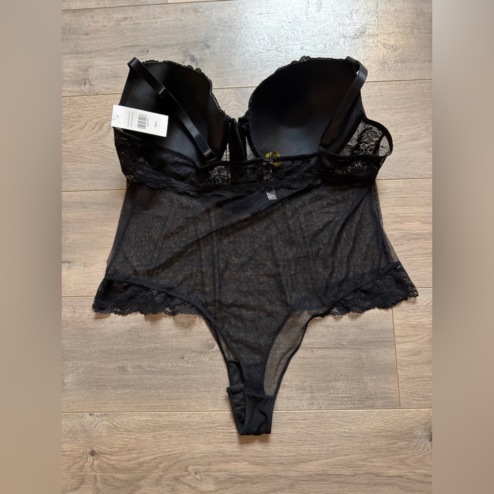 Fashion to Figure Black Lace Bustier - Picture 3 of 3
